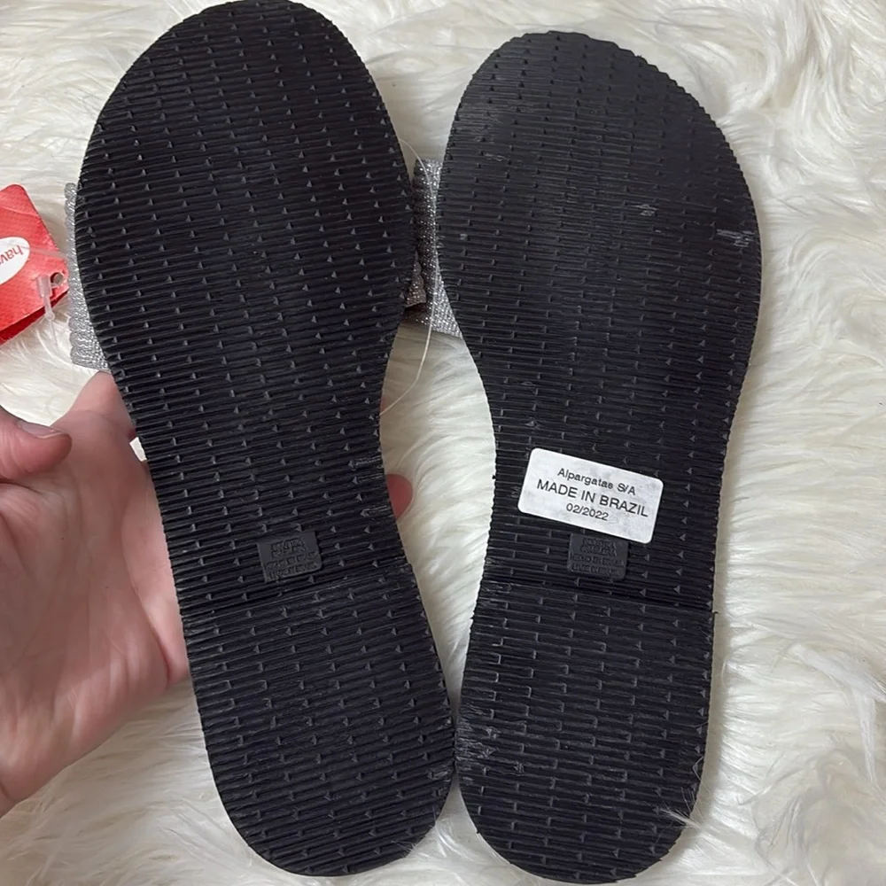 NWT Havaianas Silver Sparkly Slip On Sandals Size 11/12W